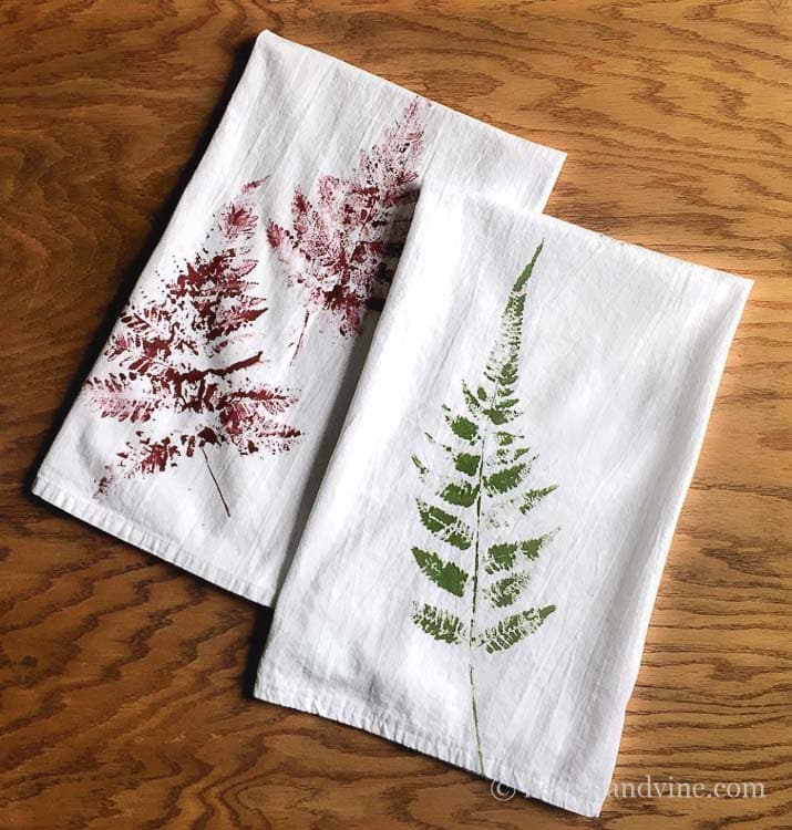 Fern printed tea towels make great gifts at the holidays and you can use this technique with just about any pretty foliage.
