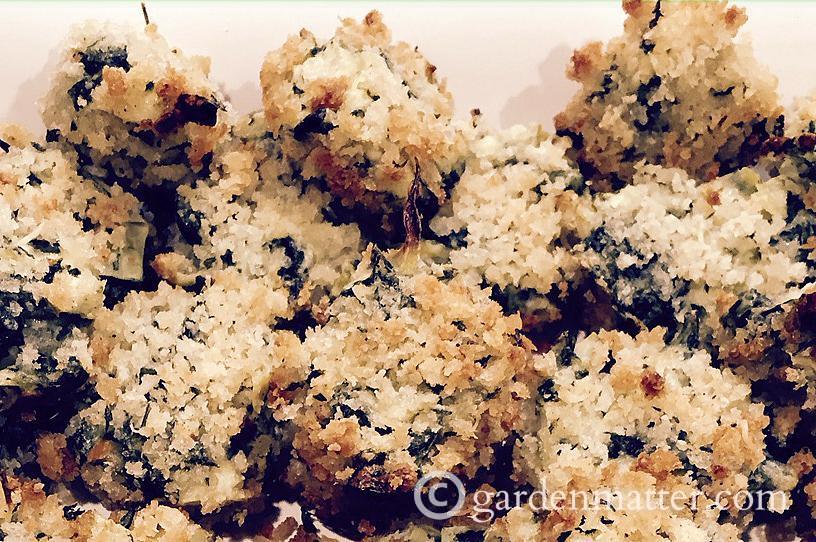 Spinach & Artichoke mini-muffin bites ~ gardenmatter.com