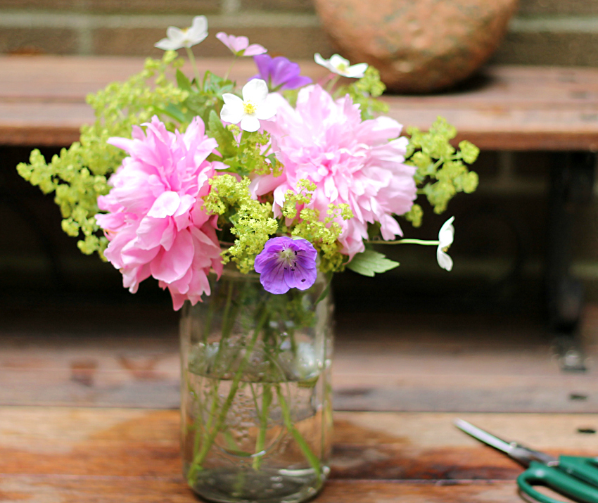 Super Simple Mason Jar Flowers Hearth and Vine