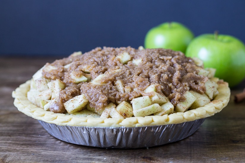 Mound Apples in Middle ~ Dutch Apple Pie Recipe 