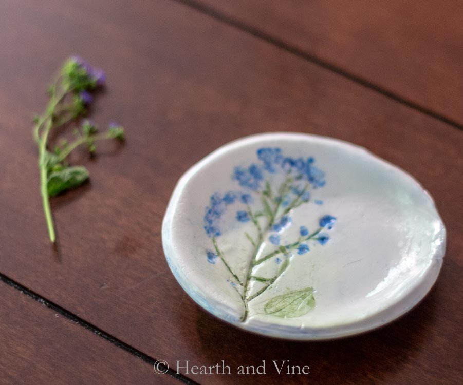 jewelry-dish-blue-flower