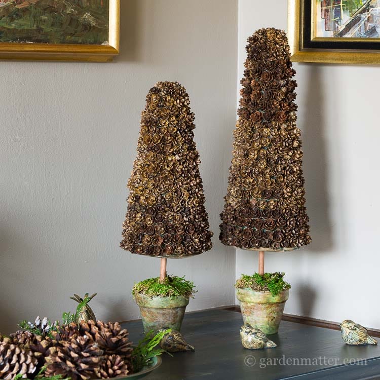 pinecone-christmas-trees