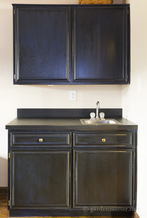 Painting oak outlet cabinets black