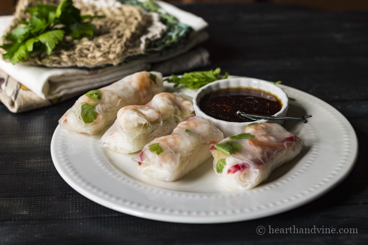 Fresh shrimp spring rolls and dipping sauce.