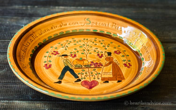 Folk pattern pie dish