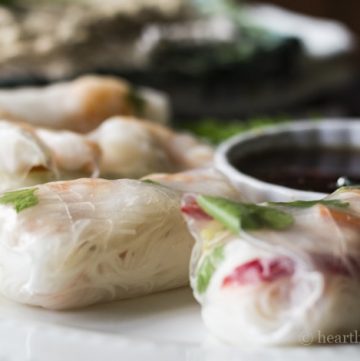 Healthy and light shrimp spring rolls with dip.