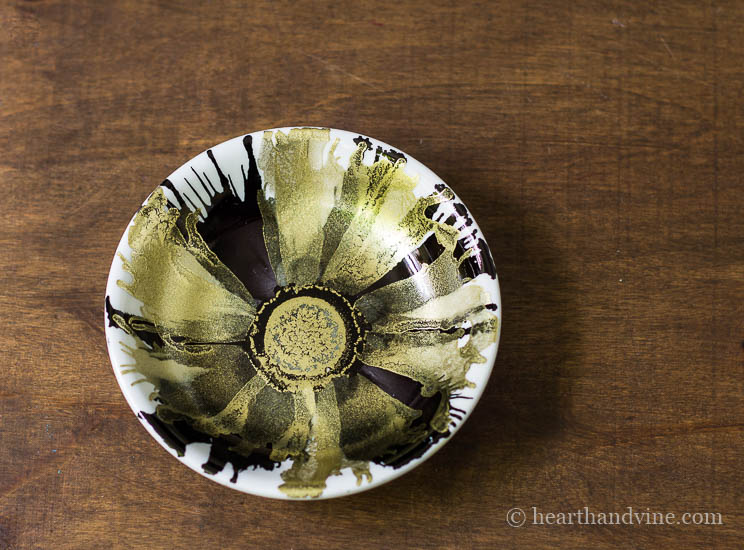 Black and gold floral alcohol ink dish