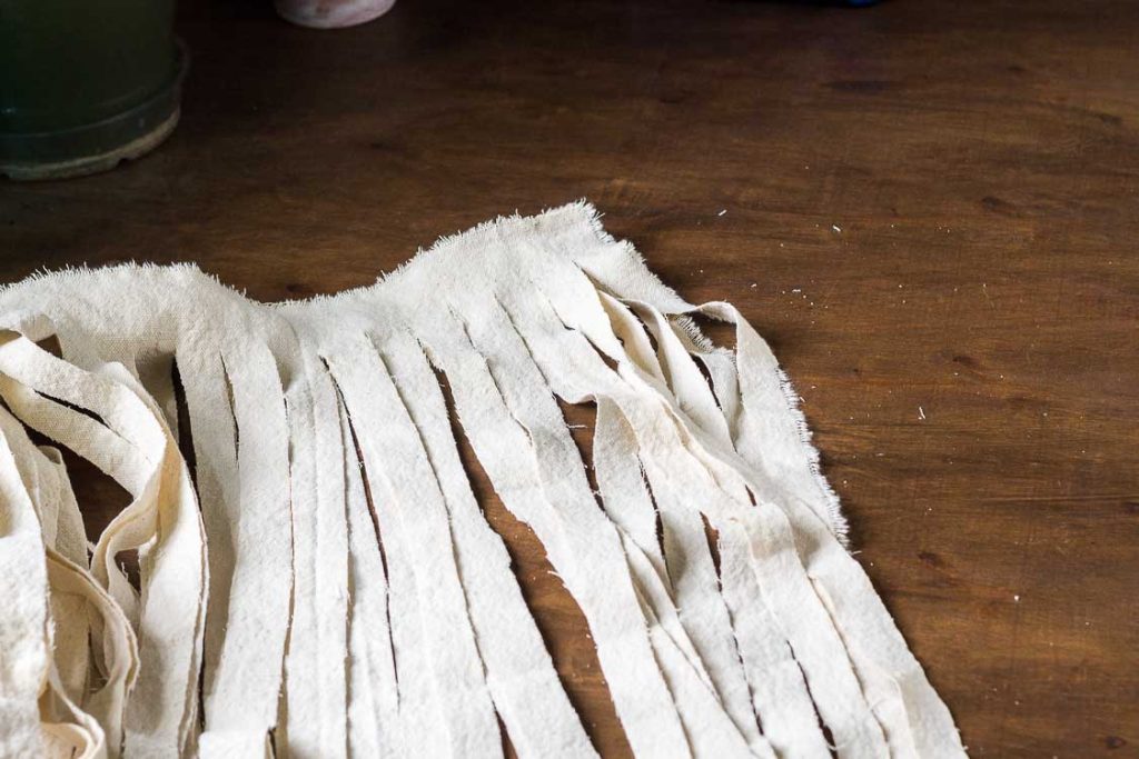 DIY ribbon cloth into strips