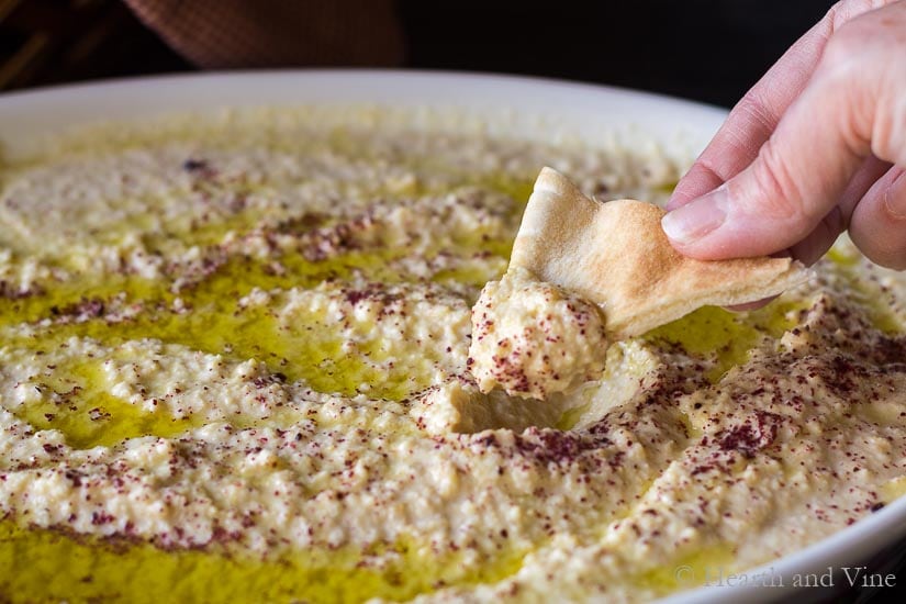 Authentic hummus dip