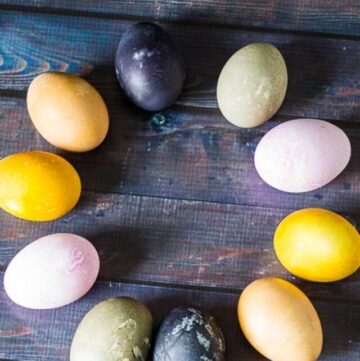 Natural Easter egg dyed eggs in a circle.