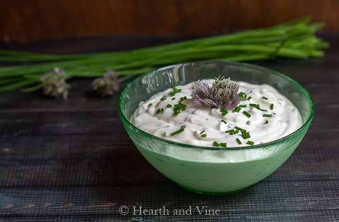 Sour cream and chives dip
