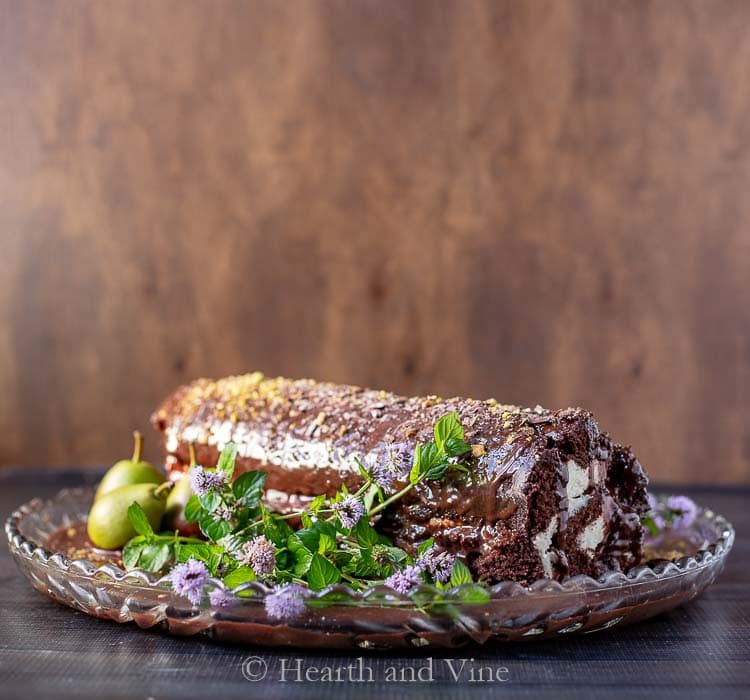 Decorate yule log