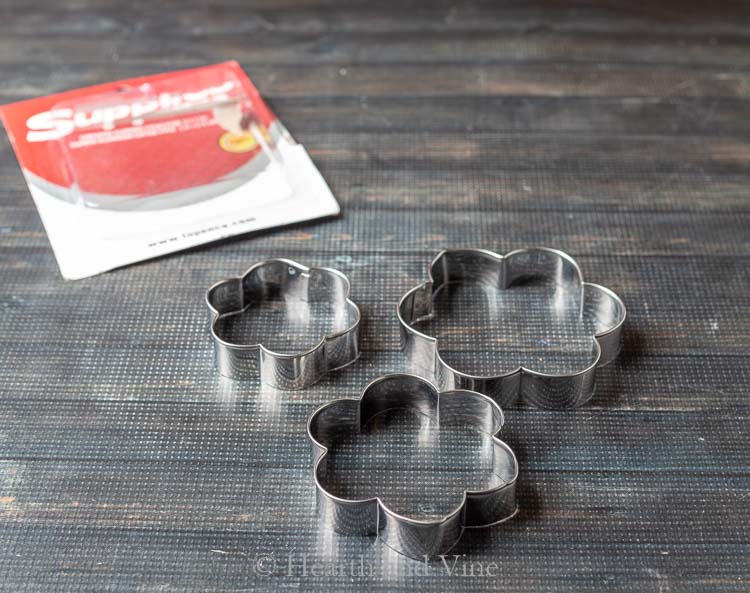 Flower shaped cookie cutter