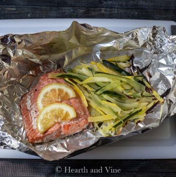 Salmon foil packets with julienne vegetables