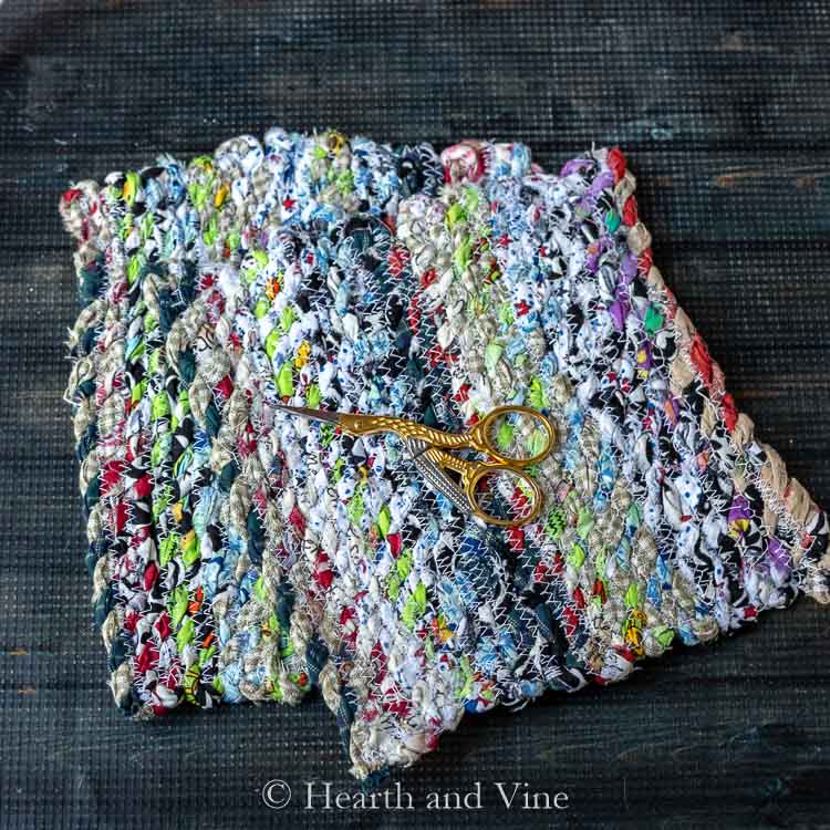 Fabric twine potholders and scissors