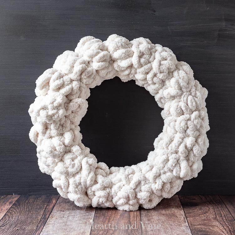 Chunky Yarn Wreath Made with Finger Knitting