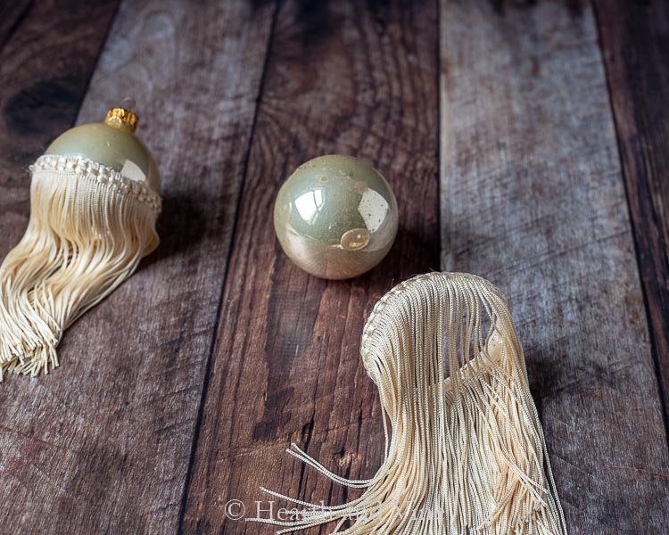 Ornament balls and fringe ring