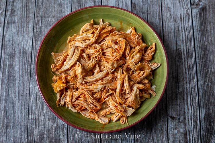 Shredded chicken with wing sauce