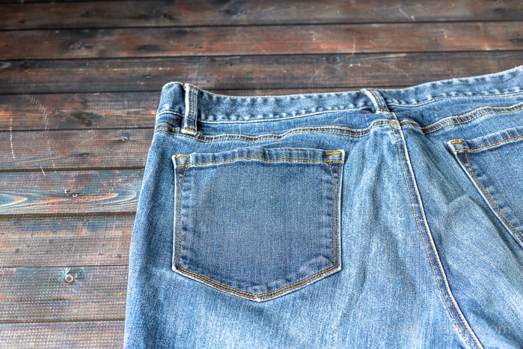 Pockets on back side of jeans.