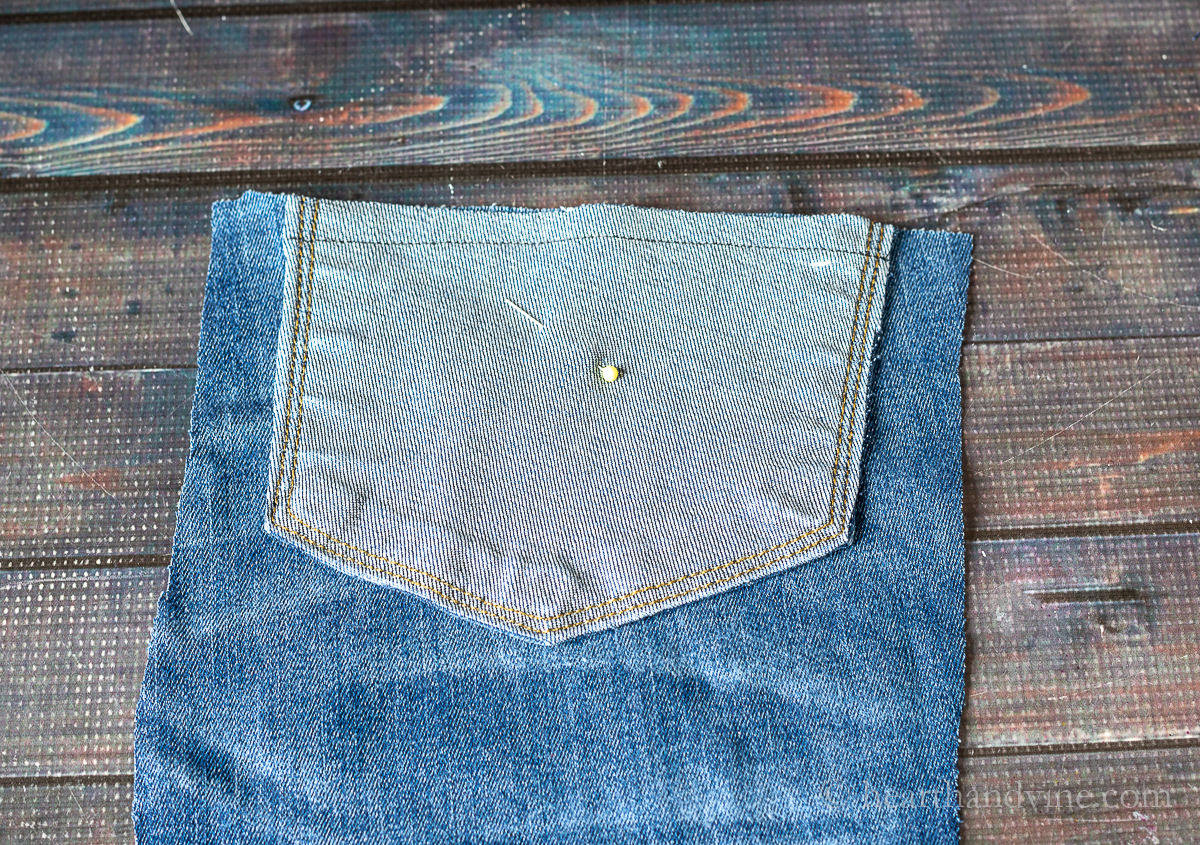 DIY Crossbody Bag by Recycling an Old Pair of Jeans