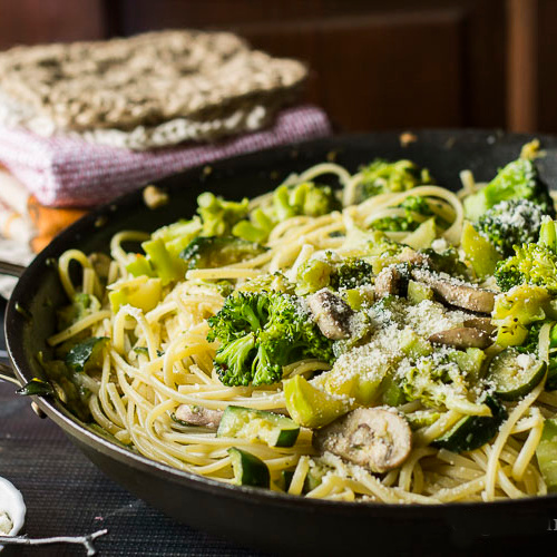 A pan of pasta primavera.