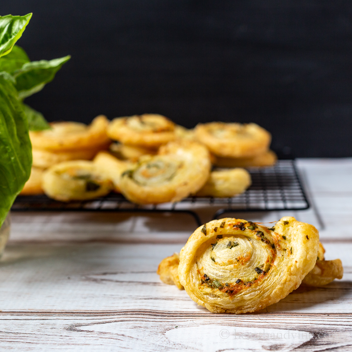 Herbal puff pastry pinwheels