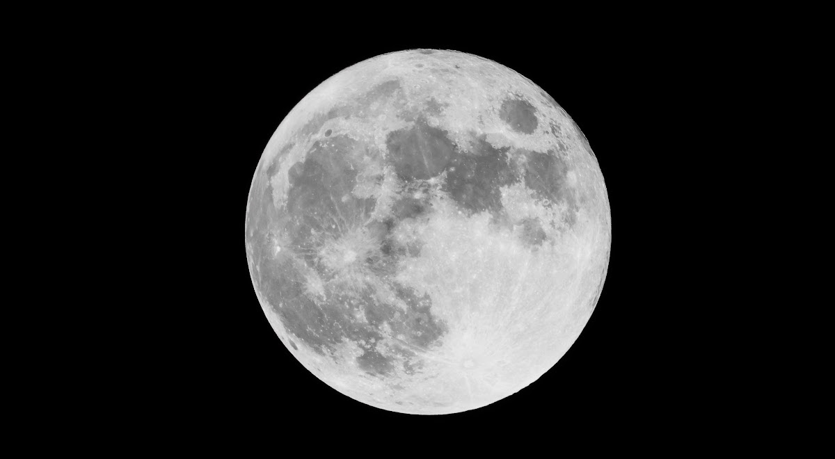 Photo of a full moon.