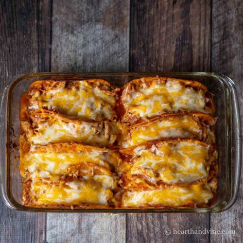 Pan of baked chicken tacos.