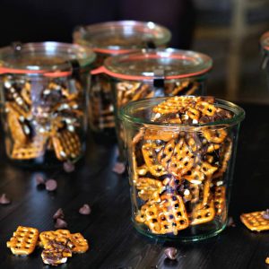This recipe for a simple chocolate caramel pretzel treat can be made in bulk in about 1 hours. Bag it up as gifts for friends or family any time of year.